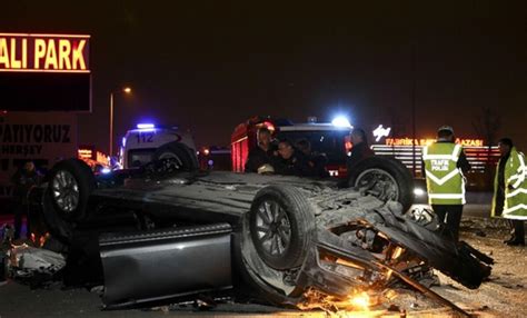 B­a­ş­k­e­n­t­t­e­ ­t­r­a­f­i­k­ ­k­a­z­a­s­ı­:­ ­3­ ­ö­l­ü­ ­-­ ­Y­a­ş­a­m­ ­H­a­b­e­r­l­e­r­i­